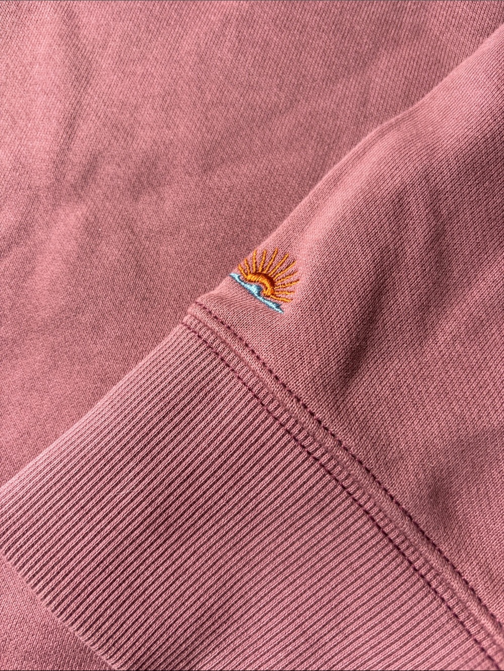 Faherty Men's Dusty Mauve Crewneck Sweatshirt, new with tags - Picture 3 of 7
